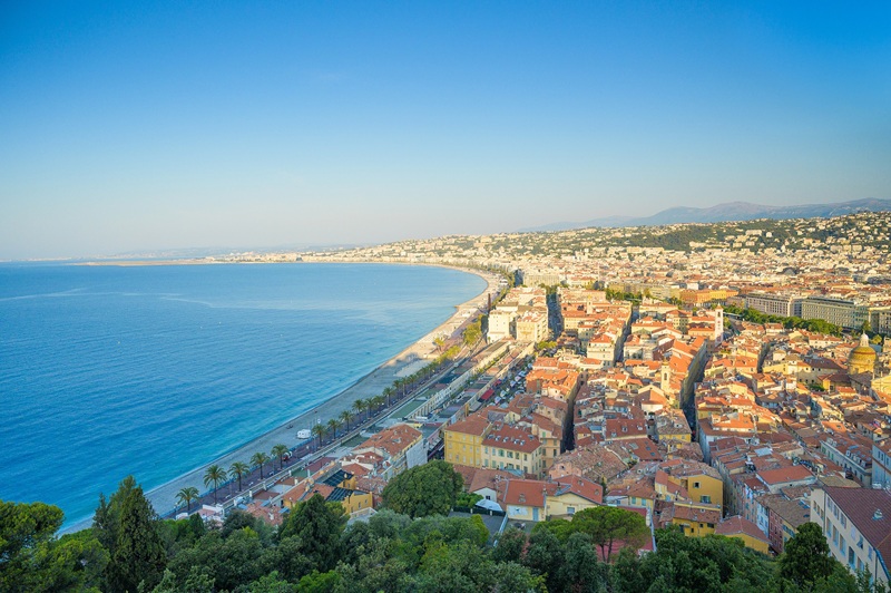 Paris–Nice Train for the Sea Views